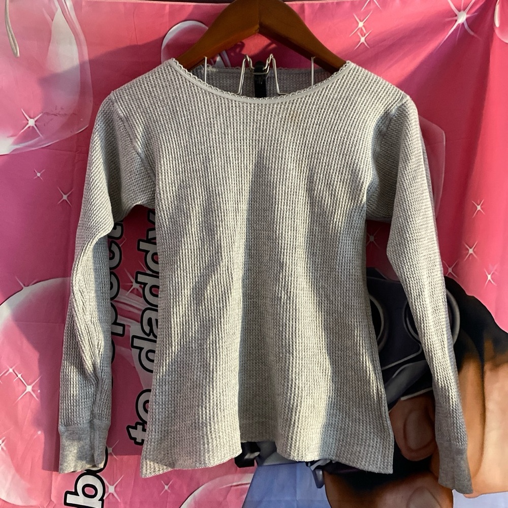 Gray women’s shirt, size medium